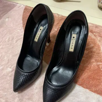 다이애나 블랙 스틸레토 하이힐