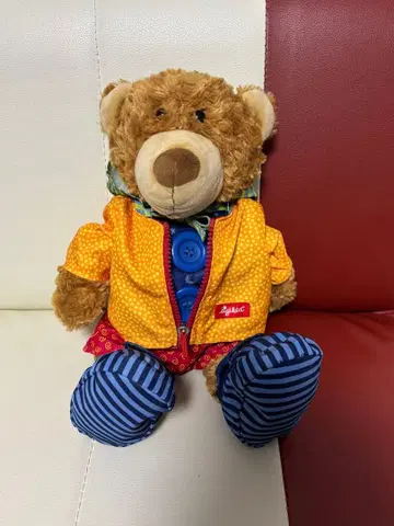 보넬룬트 시기 키드 곰 옷 갈아입히기