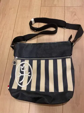 까스텔바작 숄더백 네이비