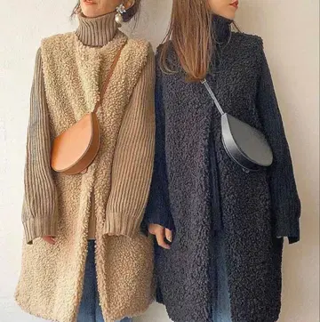 HOWDY. 모코 롱 베스트 베이지