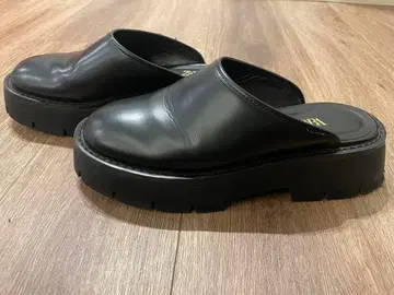 이번 시즌 ZARA 인기 트렌드 크로그 통굽 신발 37 새상품급