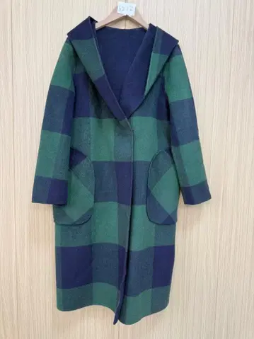 체크 무늬 후드 부착 체스터 코트