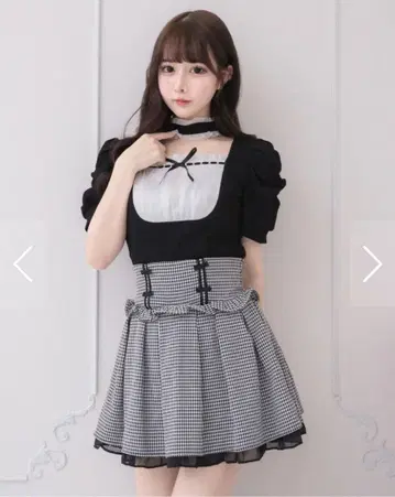 [ pium ] 라운드 프릴 초커 반팔 티셔츠