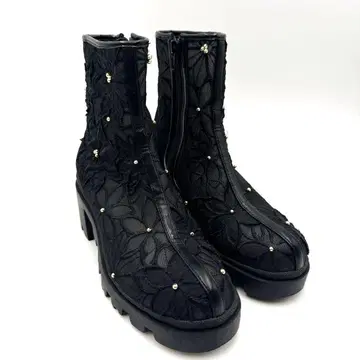 새상품급 RANDA 플라워 자수 트랙 밑창 숏부츠 M