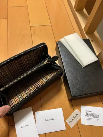 Paul Smith 폴스미스 장지갑 멀티 스트라이프 라운드 지퍼