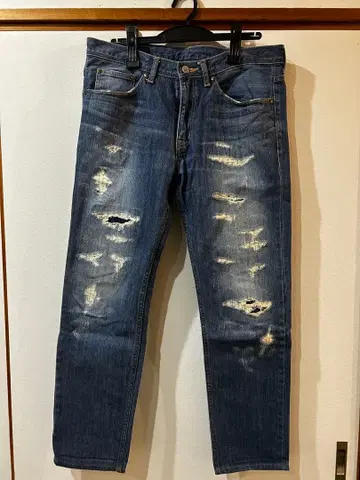 데미지 가공 슬림핏 데님 팬츠