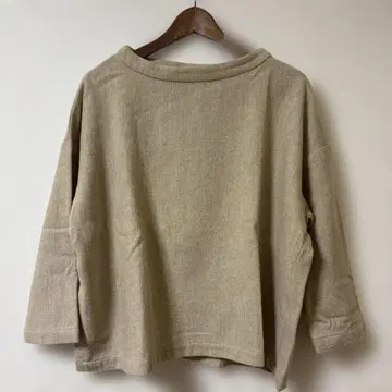 nestrobe 와이드 베이지 긴팔 니트