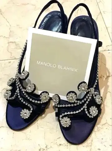 마놀로 블라닉 38 로얄 블루 새틴 비쥬