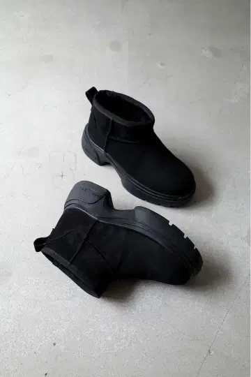 월말까지 판매 CLANE x PAES ULTRA MINI BOOTS 37