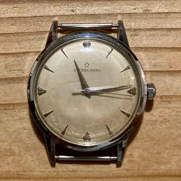 에테르나의 빈티지 워치