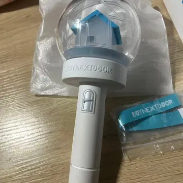 BOYNEXTDOOR 응원봉 집 모양