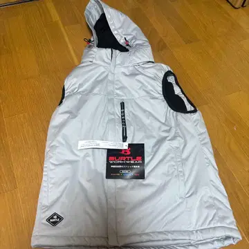 BURTLE 후드 부착 실버 아우터