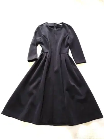 에디트 씬 블랙 A라인 롱 원피스 긴팔 포멀