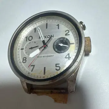 NIXON THE SAFARI DELUXE 시계