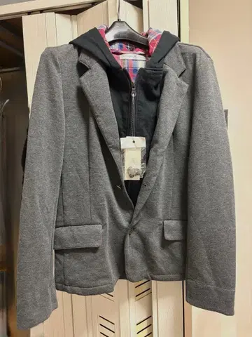 맨투맨 블레이저 (후드 부착)