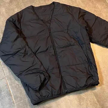 [ 미사용 ] Goldwin 블랙 다운 V넥 광전자 이너 자켓