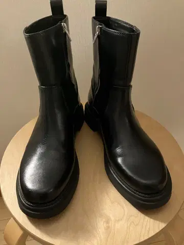 블랙 가죽 숏부츠