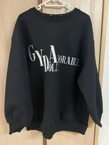 GYDA 제이다 맨투맨 상의