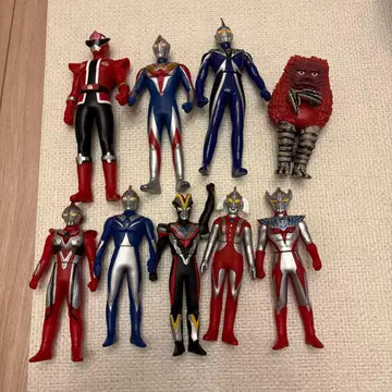 울트라맨의 동료 9체 세트