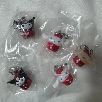 산리오 캐릭터즈 딸기 메지루시 액세서리