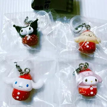 산리오 캐릭터즈 딸기 메지루시 액세서리 4종 세트