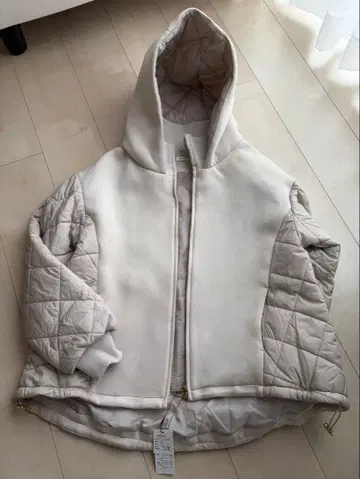 FAVORI 후드 부착 아우터 ( Gready Brilliant )