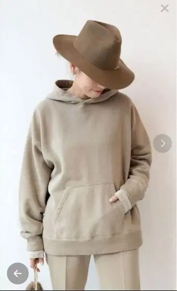 두지엠 클라세 베이지 후드 후드티