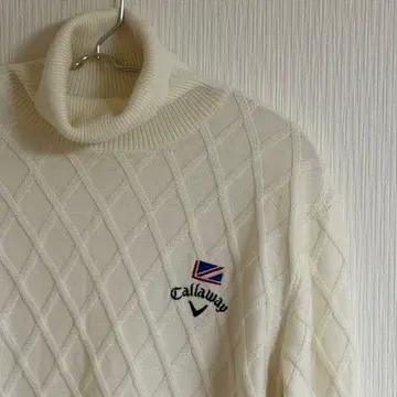 Callaway 다이아몬드 편직 터틀넥 스웨터
