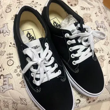 Vans 블랙 스니커즈