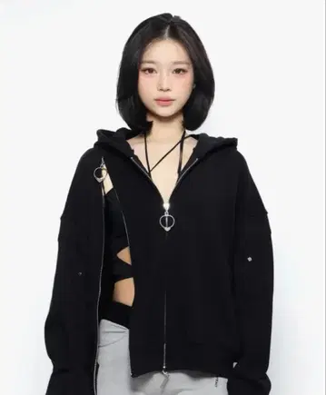 The Red Thread w zip hoodie long black