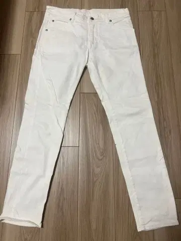 1 piu 1uguale 3 화이트 데님