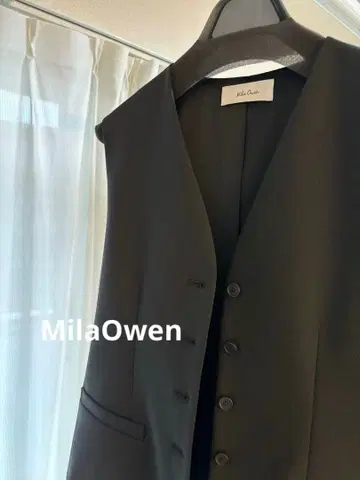 MilaOwen 블랙 슬리브리스 베스트 프리 사이즈