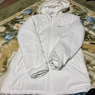 YONEX 후드 부착 화이트 다운 자켓 L 사이즈