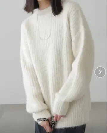 프리즈마트 핑크, 화이트 니트 2세트