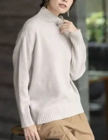 ICB 하이넥 스웨터