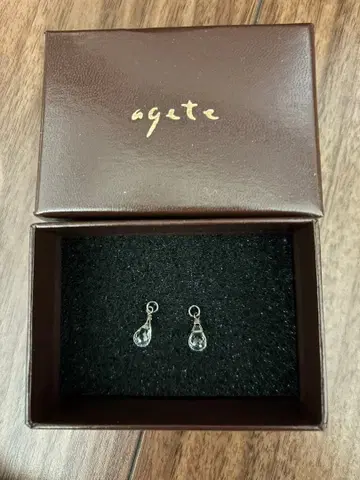 agete 크리스탈 참 귀걸이