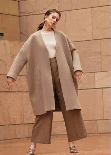 베이지 미디엄 기장 코트 사이즈 0 미라 오웬