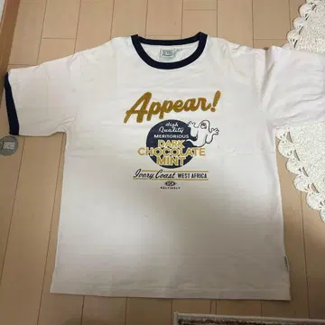 화이트 프린트 T셔츠