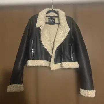 ZARA 숏 기장 무스탕 코트