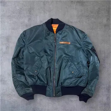 AVIREX MA-1 플라이트 재킷