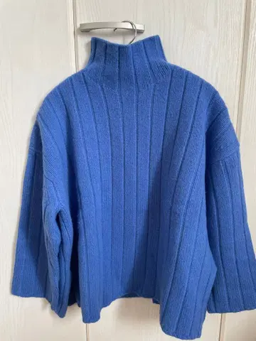 TOMORROWLAND 파랑 캐시미어 혼방 니트 S사이즈