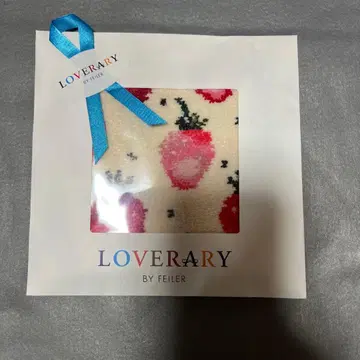 미사용 새상품 러브러리 바이 페이 스트로베리 도트 손수건