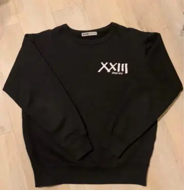 XXIII 도쿄 시티 크루 넥