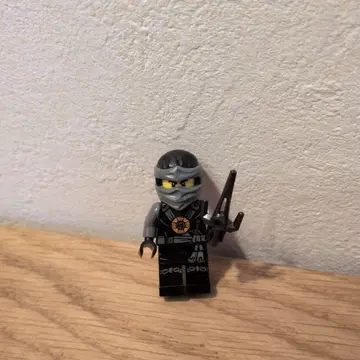 LEGO 닌자 미니 피규어 칼 포함