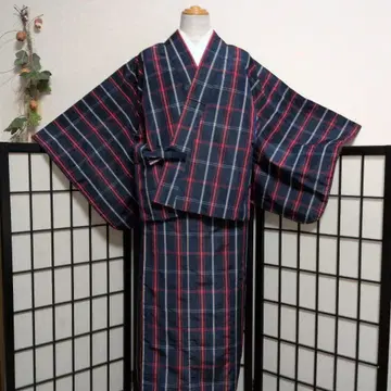 투피스 기모노 네이비와 레드 체크 무늬 코몬 손바느질 화학 섬유