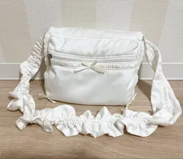 merry jenny 드로스트 포켓 bag 화이트