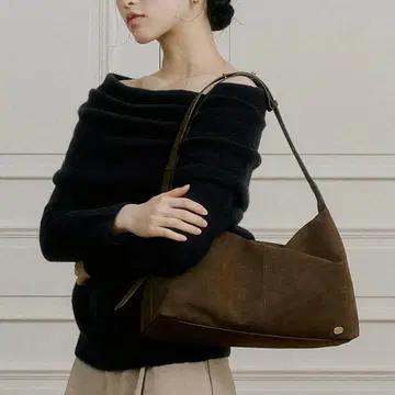 MUSINSA 숄더백 브라운