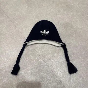 아디다스 니트 모자 귀마개 귀여움