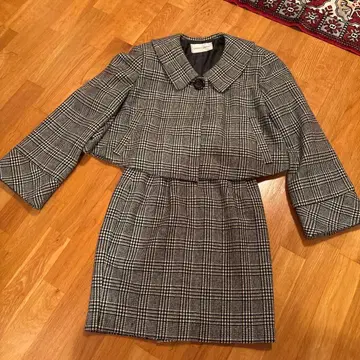 체크 무늬 스커트 셋업