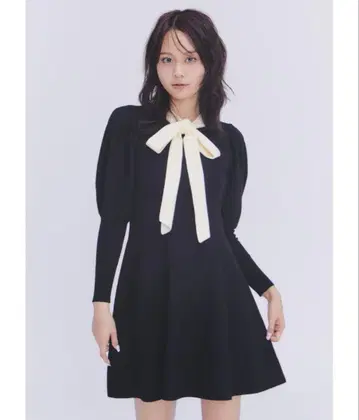 Lily brown 보타이 리본 니트 원피스(BLK-F)